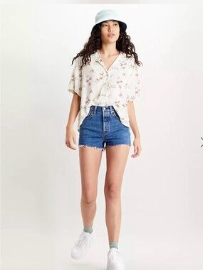 Levi’s ribcage shorts
